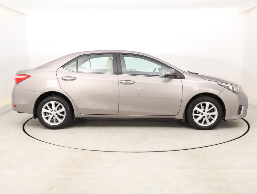 Toyota Corolla, 2014