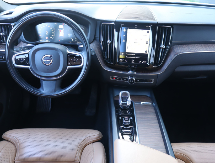 Volvo XC60, 2021
