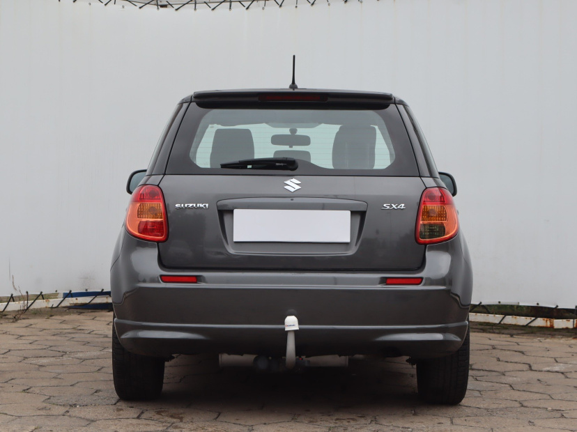 Suzuki SX4, 2010