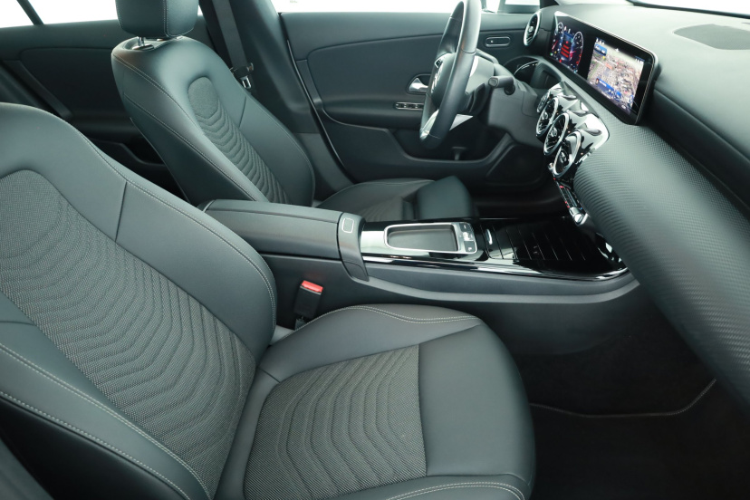 Mercedes-Benz CLA, 2025