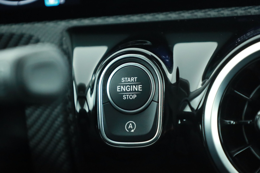 Mercedes-Benz CLA, 2025