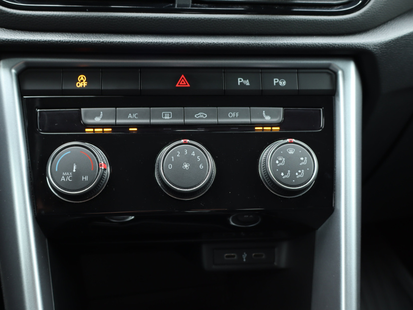 Volkswagen T-Roc, 2022