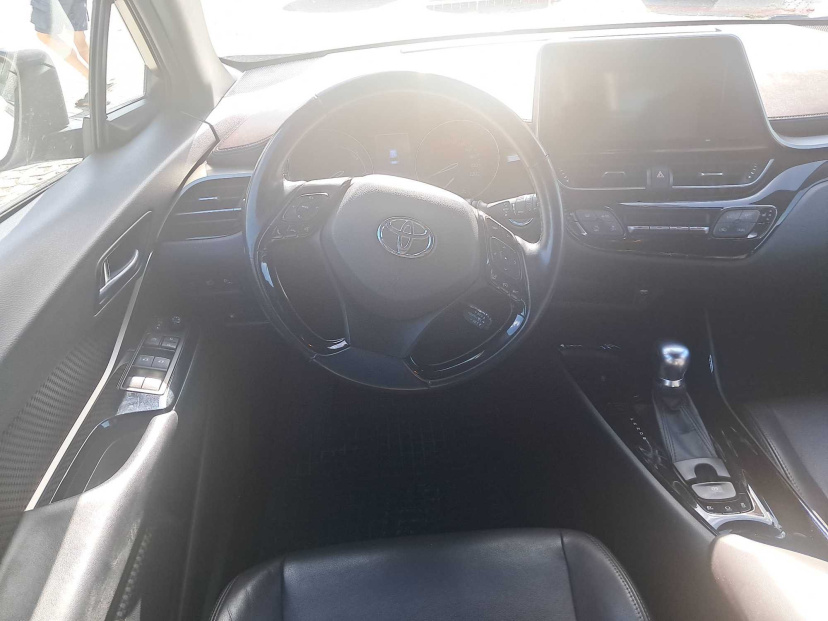 Toyota C-HR, 2017