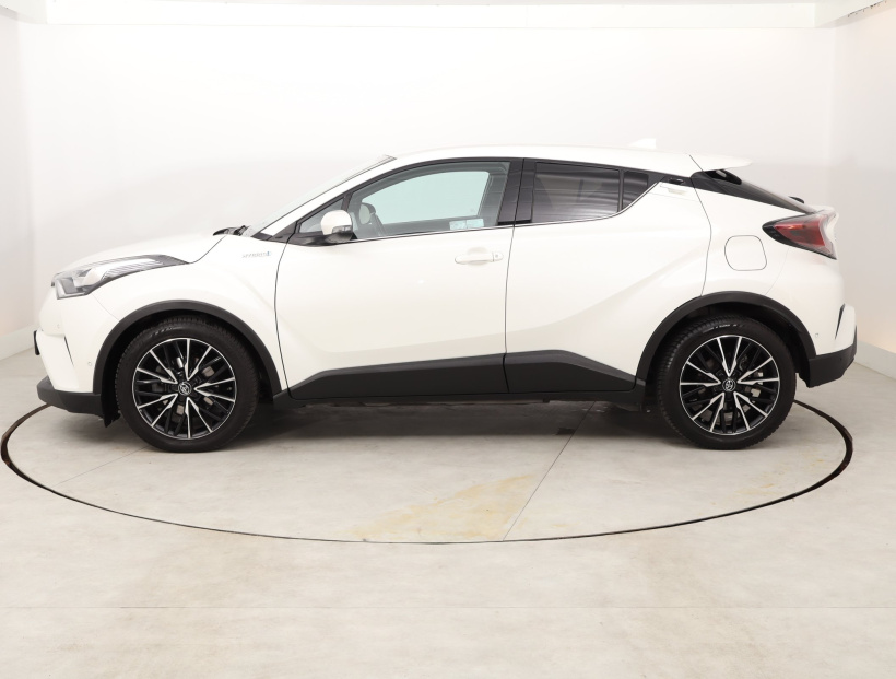 Toyota C-HR, 2017