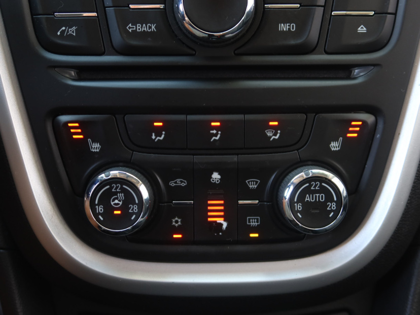 Opel Mokka, 2014