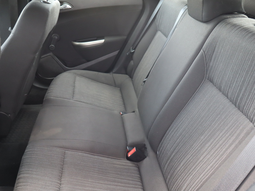 Opel Astra, 2010