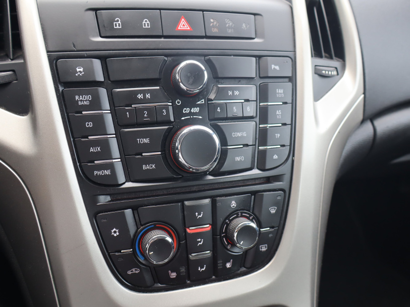Opel Astra, 2010