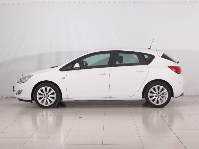 Opel Astra, 2010