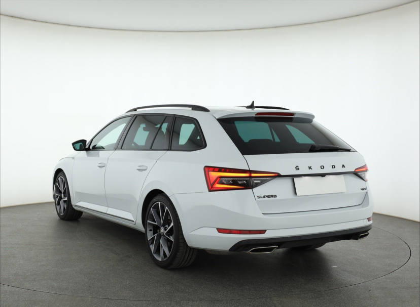Škoda Superb, 2021