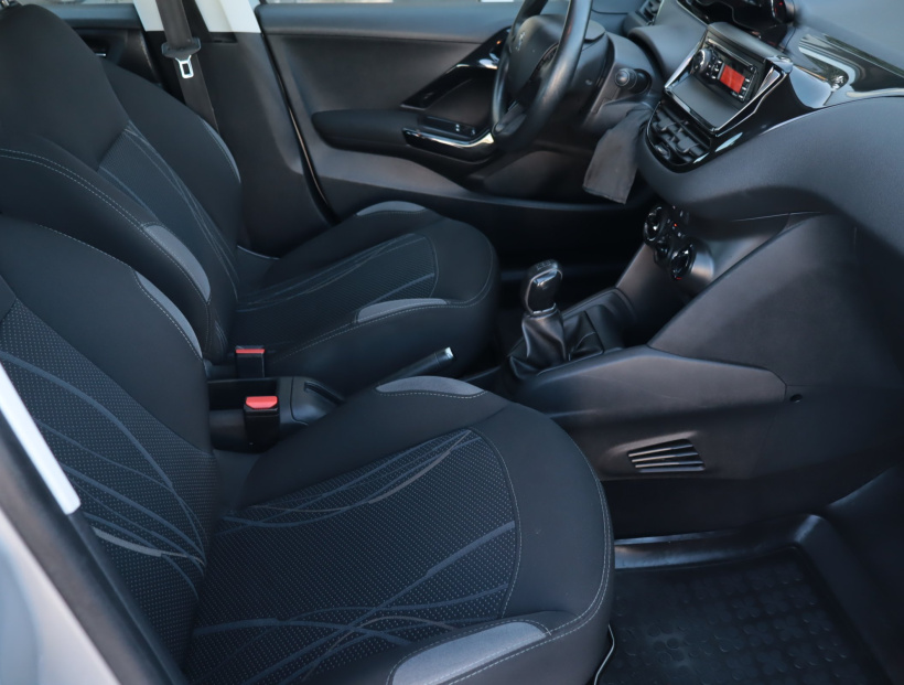 Peugeot 208, 2014