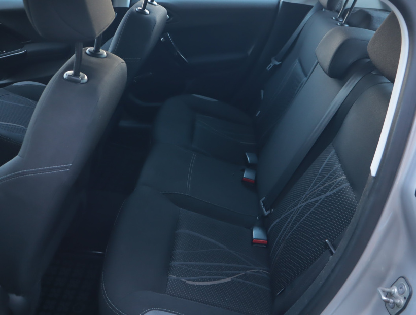 Peugeot 208, 2014