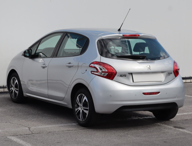 Peugeot 208, 2014