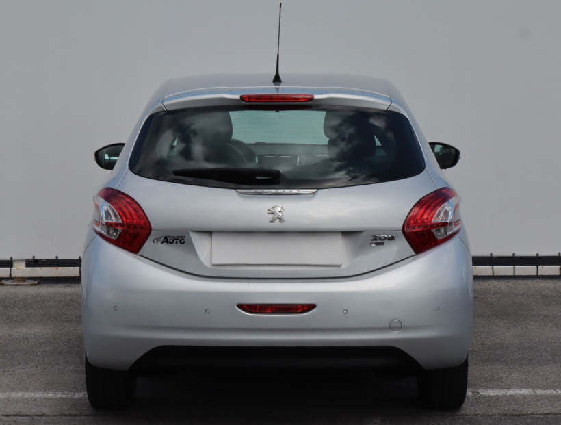 Peugeot 208, 2014