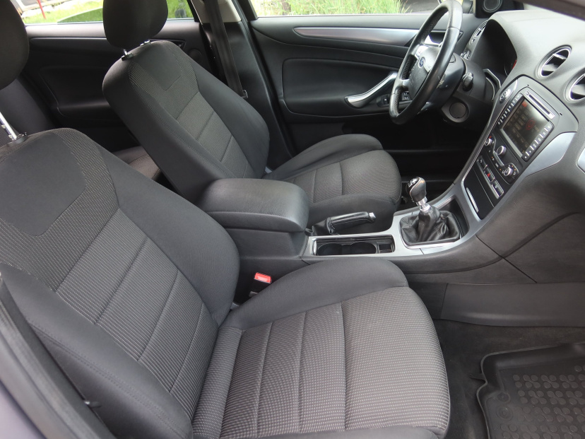 Ford Mondeo, 2011