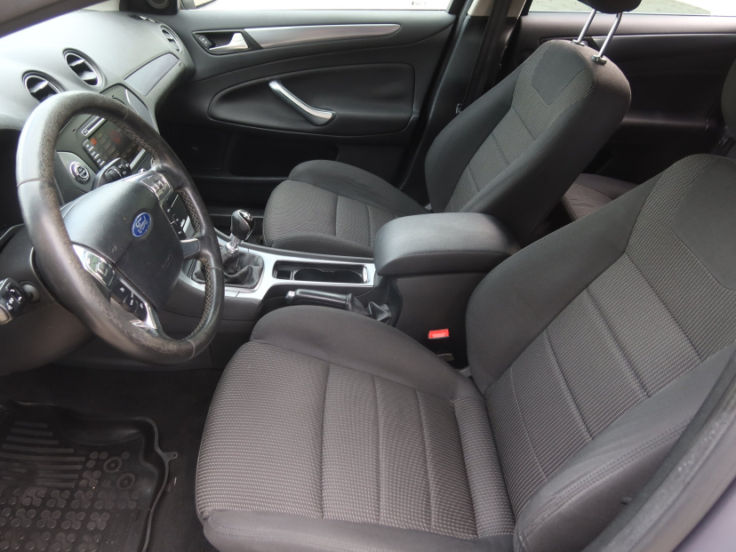 Ford Mondeo, 2011