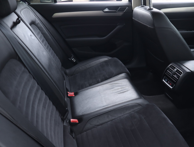Volkswagen Passat, 2017