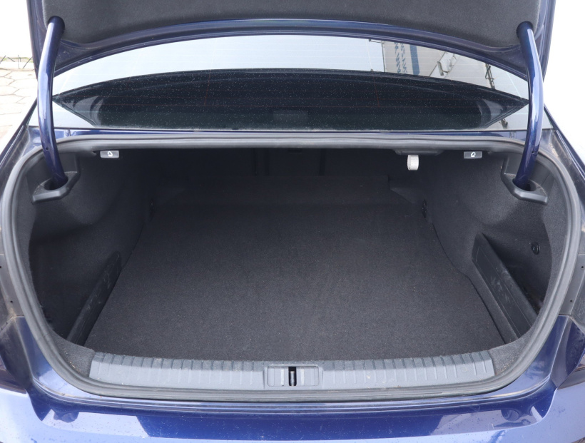 Volkswagen Passat, 2017