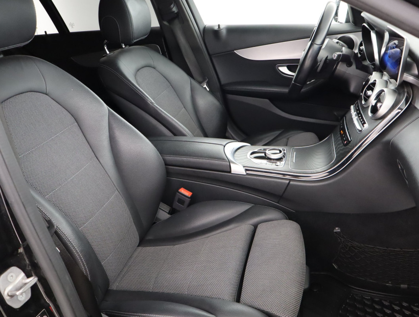 Mercedes-Benz C, 2019