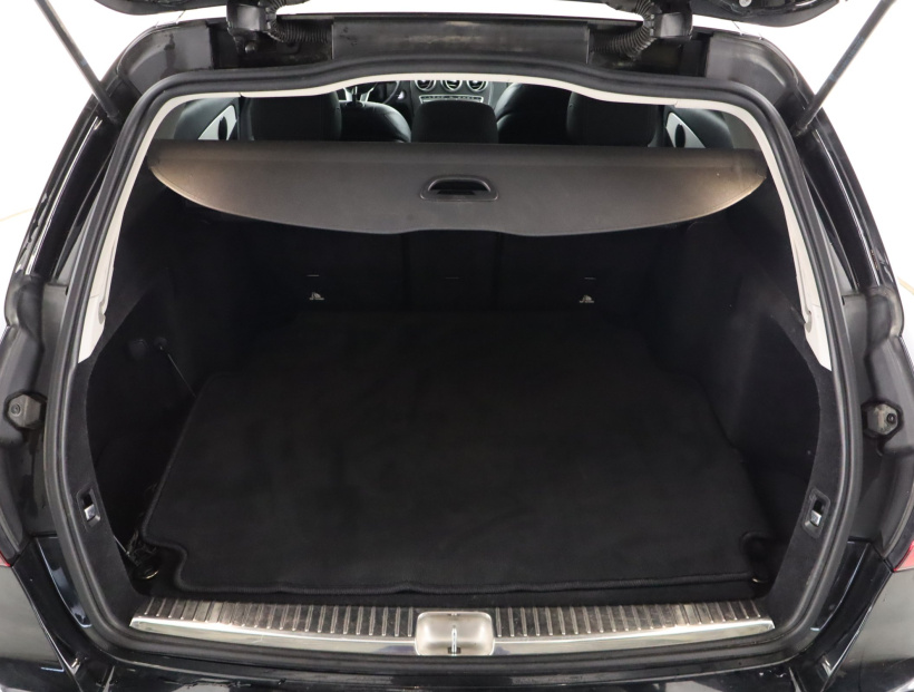 Mercedes-Benz C, 2019