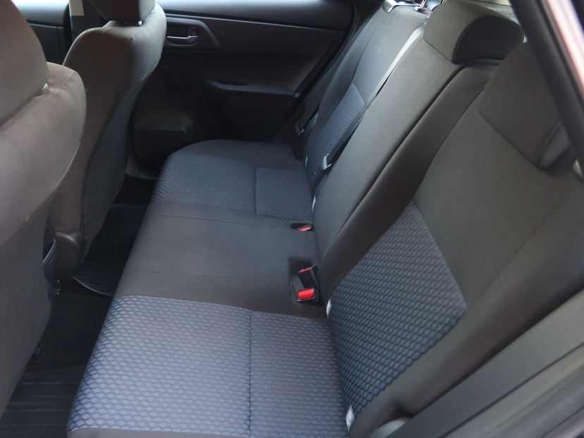 Toyota Auris, 2015