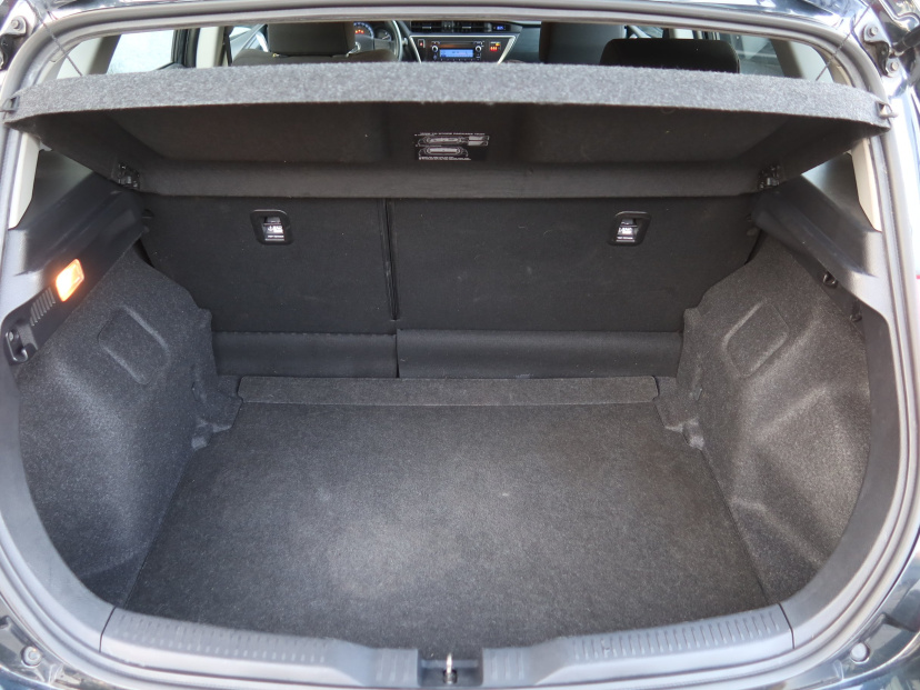 Toyota Auris, 2015