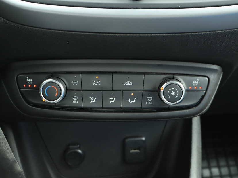 Opel Crossland, 2021