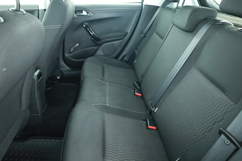Peugeot 208, 2016