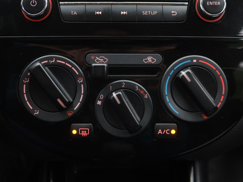 Nissan Pulsar, 2015