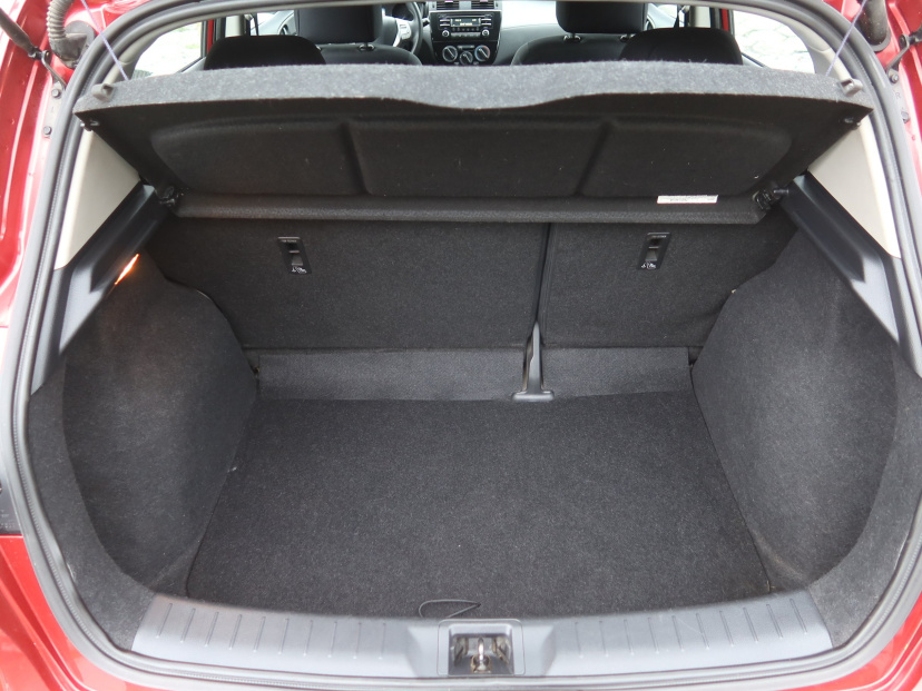 Nissan Pulsar, 2015