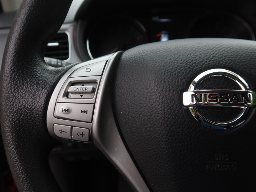 Nissan Pulsar, 2015