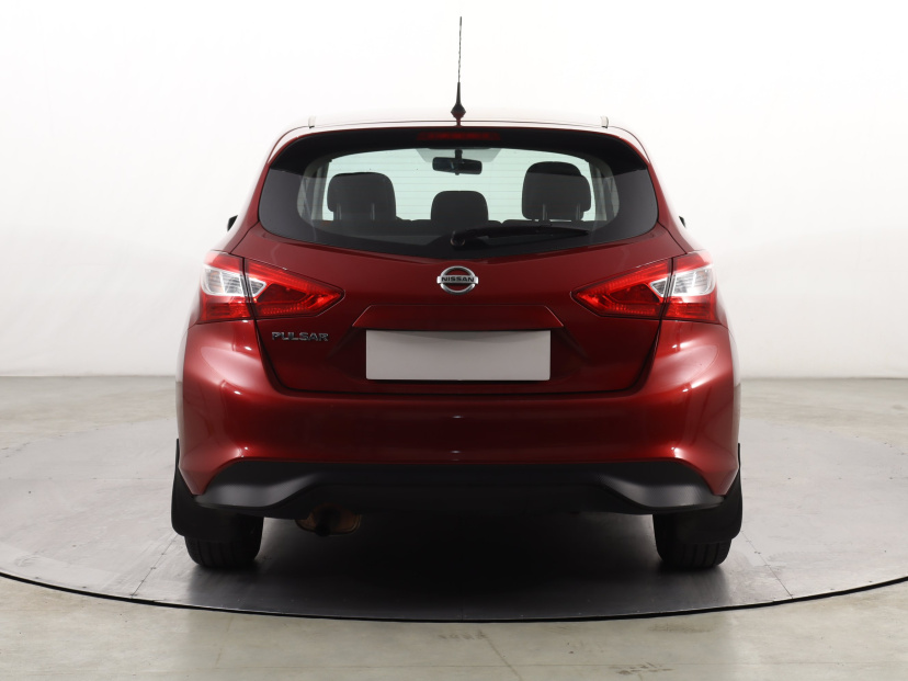 Nissan Pulsar, 2015
