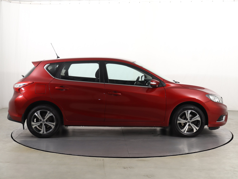 Nissan Pulsar, 2015