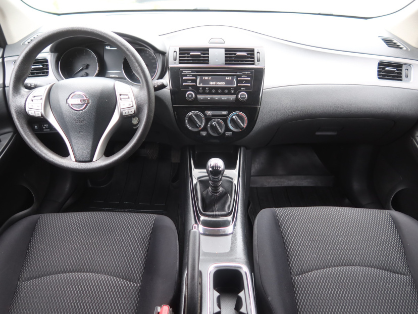 Nissan Pulsar, 2015