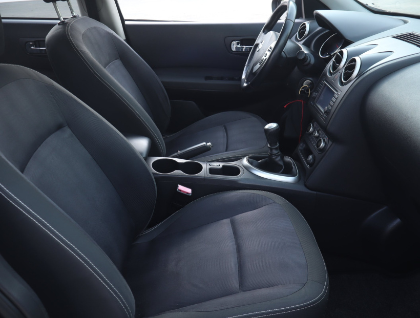 Nissan Qashqai+2, 2010