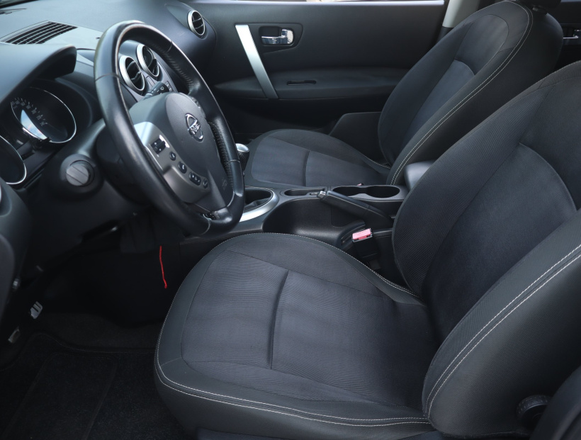 Nissan Qashqai+2, 2010