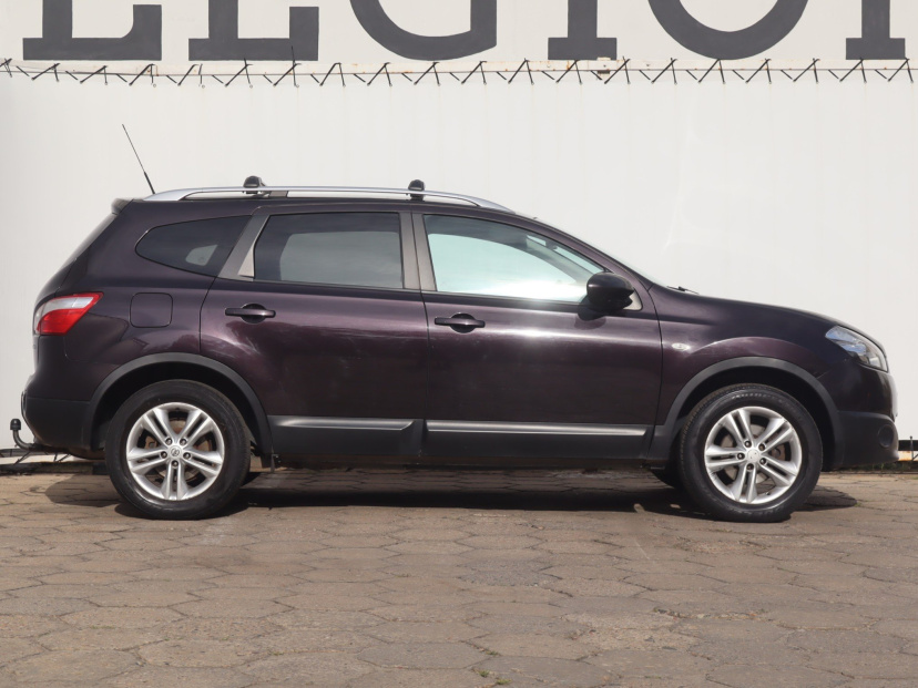 Nissan Qashqai+2, 2010