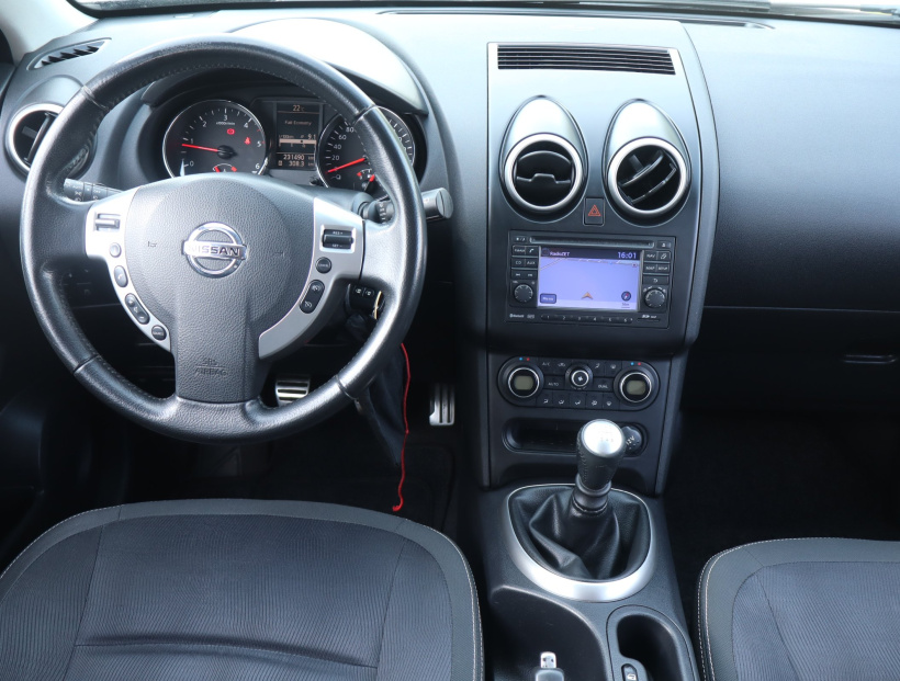 Nissan Qashqai+2, 2010