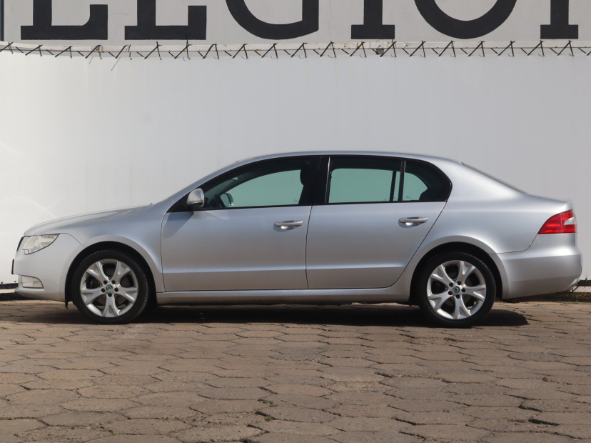 Škoda Superb, 2013