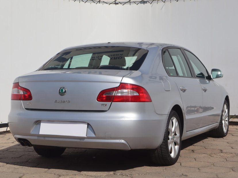 Škoda Superb, 2013