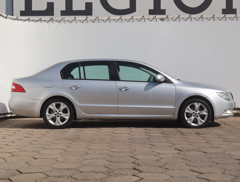 Škoda Superb, 2013