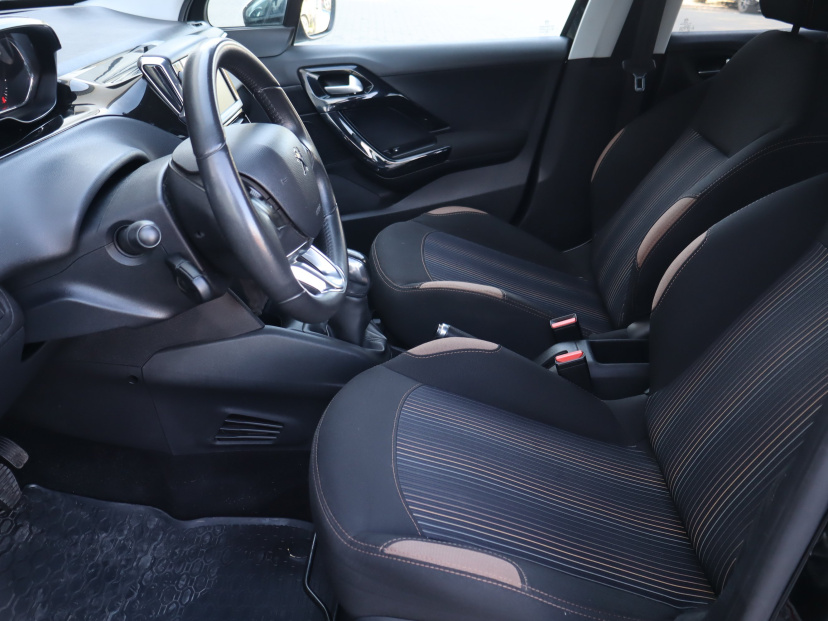 Peugeot 208, 2014