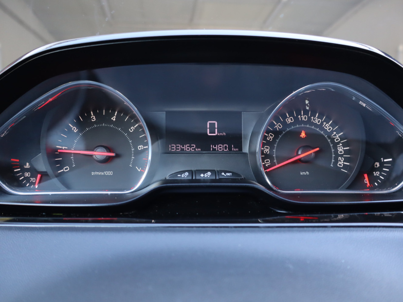 Peugeot 208, 2014