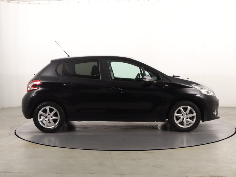 Peugeot 208, 2014