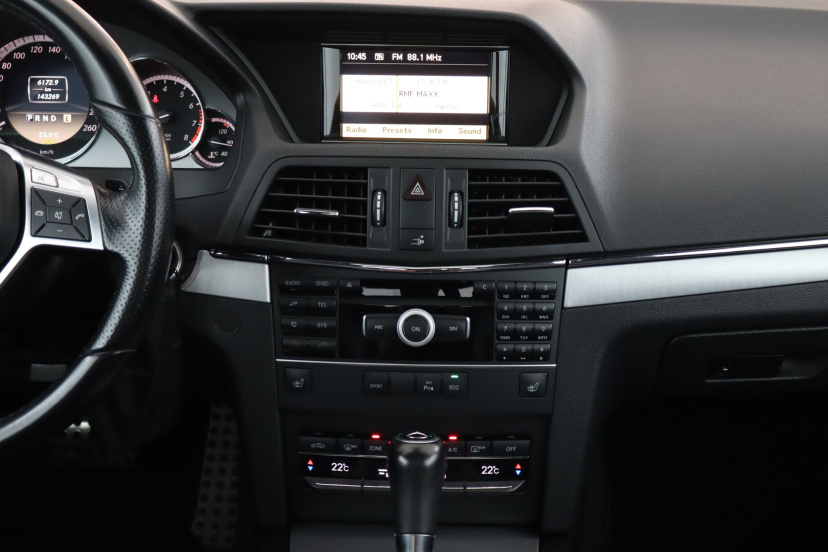 Mercedes-Benz E, 2012
