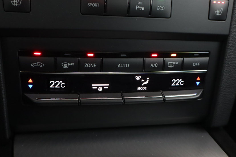 Mercedes-Benz E, 2012