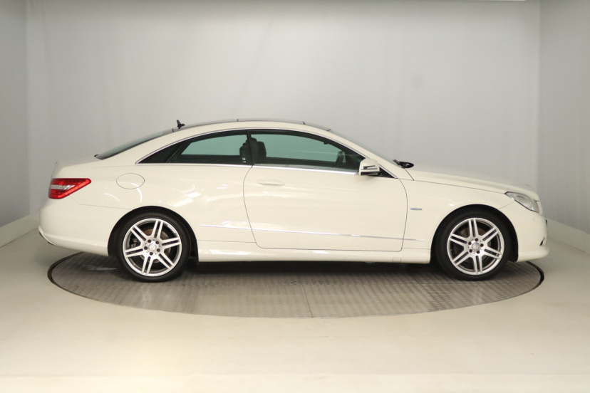 Mercedes-Benz E, 2012