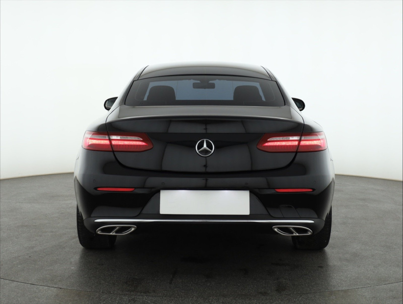 Mercedes-Benz E, 2017