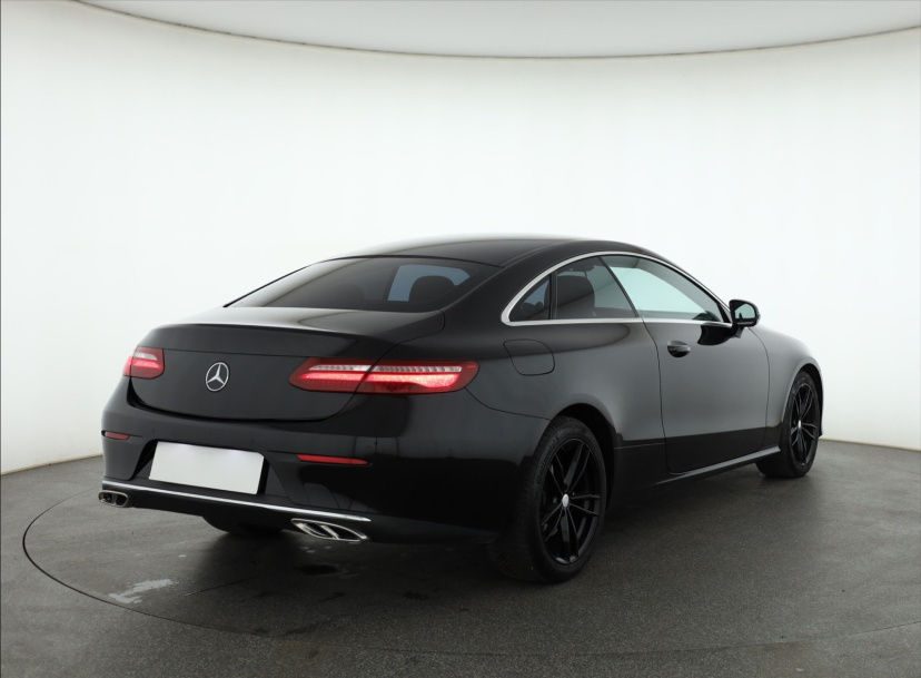 Mercedes-Benz E, 2017