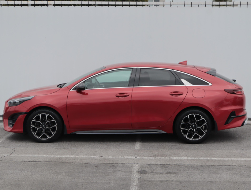 Kia ProCeed, 2021