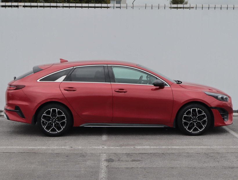 Kia ProCeed, 2021